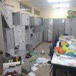 Foragido invade escola e destrói sala dos professores em Campo Grande