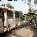 Mascarado joga roda contra ônibus e fere um na Avenida Mato Grosso
