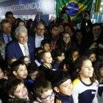 Para conferência com ministro Marcos Pontes, estudantes aguardam até três horas na fila