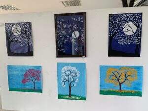 Pinturas realizadas pelos alunos especiais da Escola Especial Colibri (Foto: Ana Palma