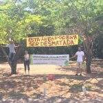 Grupo protesta contra desmatamento no Parque dos Poderes