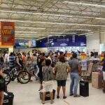 Último dia do Walmart em Campo Grande tem mais correria e confusão