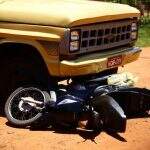 Motociclista fica inconsciente após colidir com caminhonete no Aero Rancho