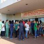 Servidores do Hospital Regional param atendimento para denunciar caos com falta de pessoal