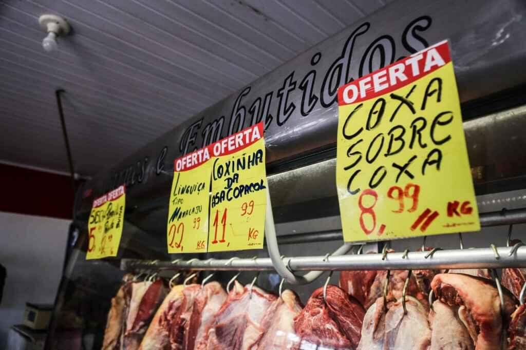 Preço da carne segue em alta em MS, mas deve baixar até 10%, diz sindicato