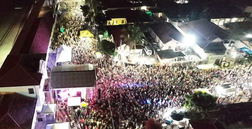 Carnaval de rua se ‘despede’ na Esplanada com 35 mil foliões
