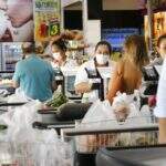 Em pleno surto de coronavírus, clientes lotam supermercados e ‘esquecem’ máscaras