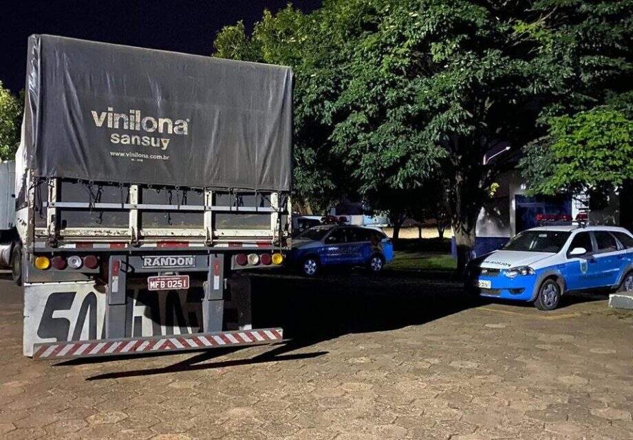 Motorista fica em cativeiro por 2 dias para bandidos levarem caminhão para o Paraguai
