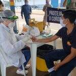 Passageiros passam por teste em blitze contra coronavírus nos terminais de Campo Grande