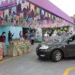 Aula temática e arraial dentro do carro: escolas criam opções para manter festas juninas em MS