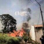 Após incêndio danificar rede, energia clandestina da Favela do Mandela é cortada