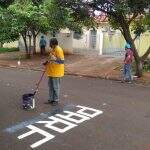 Após morador pintar rua em Campo Grande, Prefeitura sinaliza cruzamento no Santa Luzia
