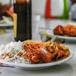 Restaurantes com PF a partir de R$ 7,50 ‘seguram’ preços para não perder clientes no Centro