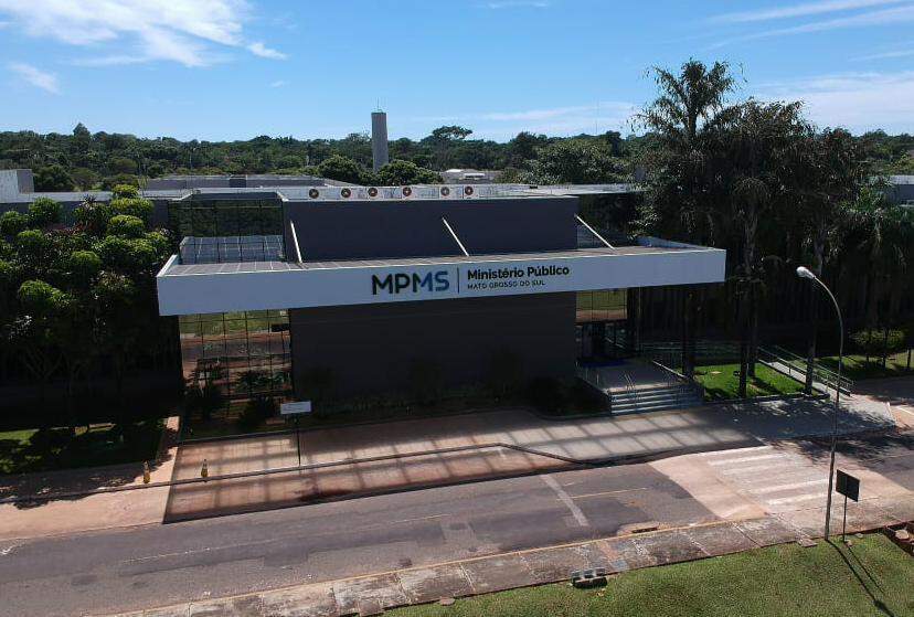 Após contrato de R$ 778 mil para renovar mobília, MPMS faz doação de móveis