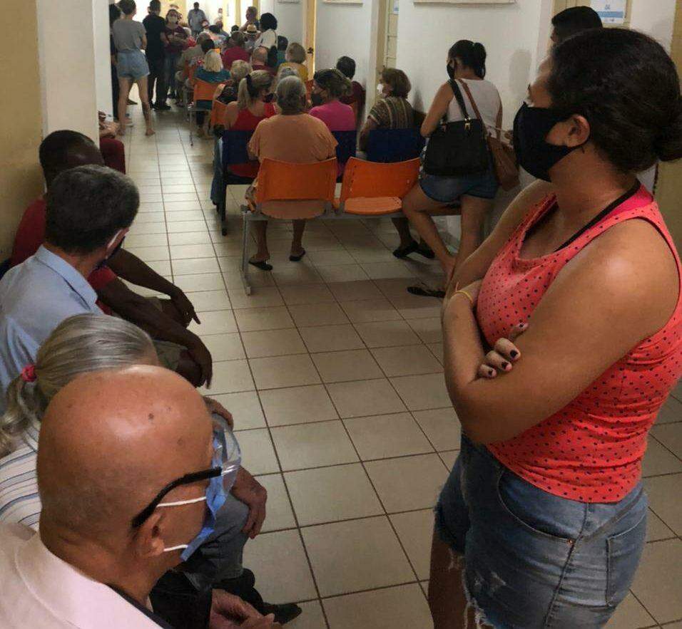 Com alta procura, doses da vacina contra Covid-19 acabam em posto de saúde de Campo Grande