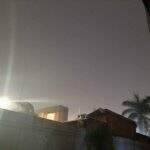 Após calor, chove em Campo Grande com muita incidência de raios
