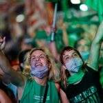Argentina aprova aborto legal de forma gratuita