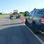 Motociclista morre depois de bater na traseira de carreta na BR-163