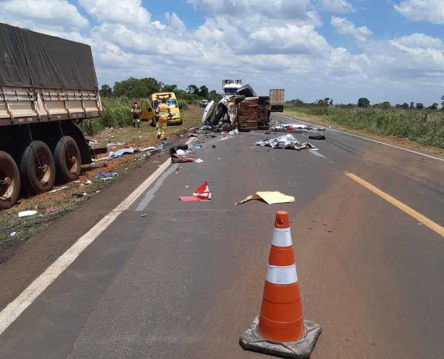 Acidente aconteceu na região de Naviraí (Foto: Via WhatsApp)