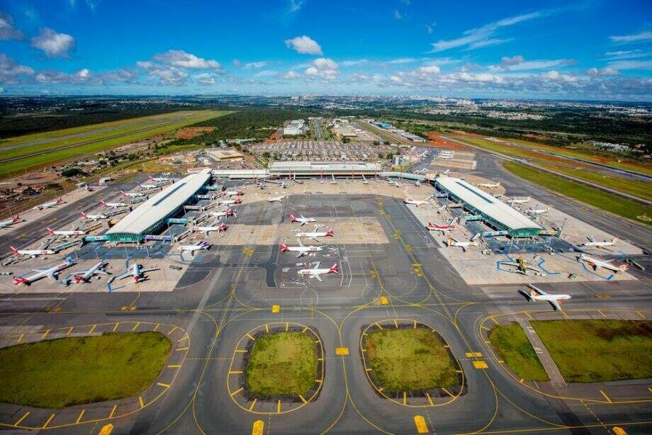 Aeroporto de Brasília afirma que gasolina acabou