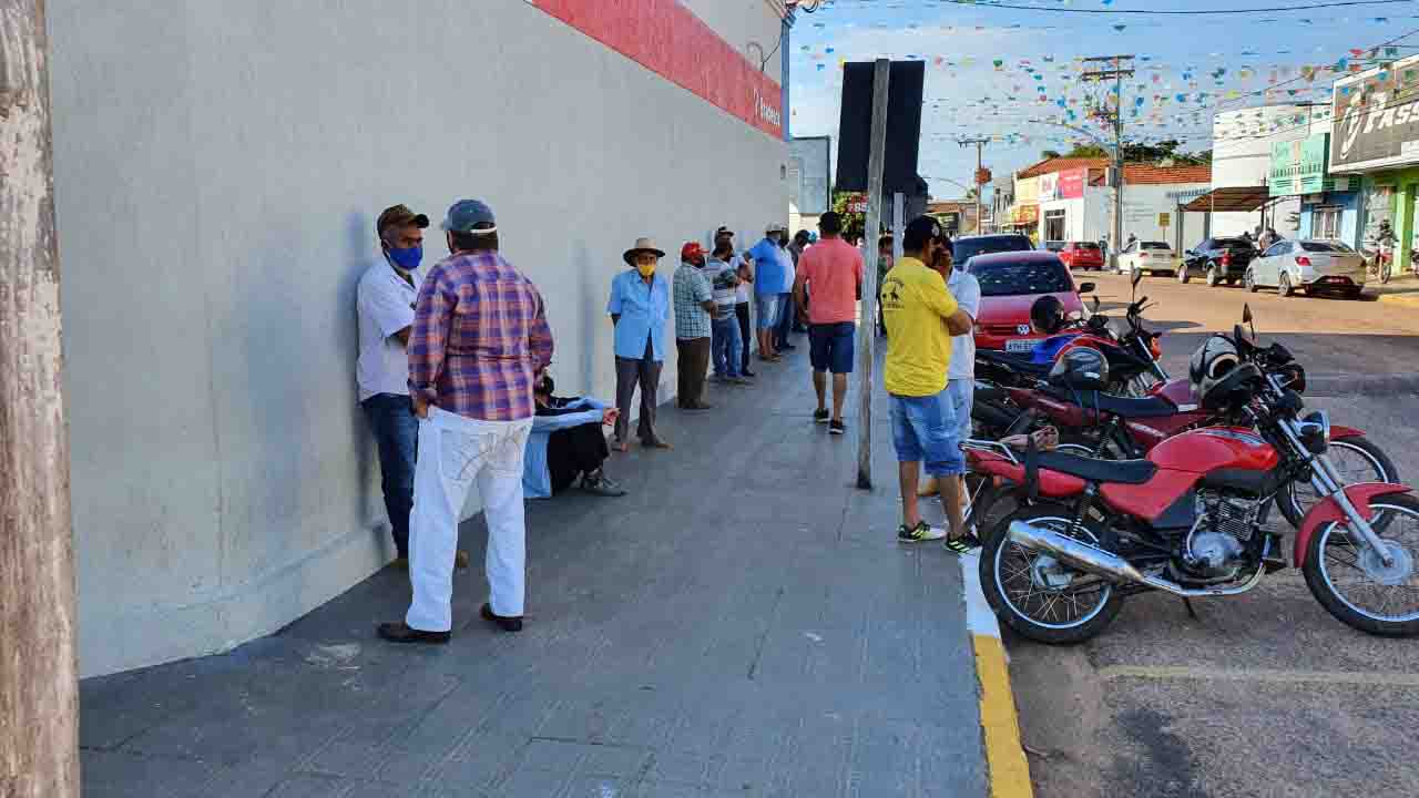 Prefeitura de MS vai à Justiça cobrar de banco proteção de clientes contra a Covid-19