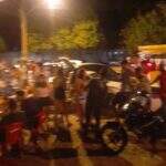 Moradores reclamam de aglomeração e som alto em conveniências de Campo Grande
