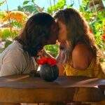 Resumo de Novelas: Alberto pede Ester em casamento e eles se beijam em ‘Flor do Caribe’