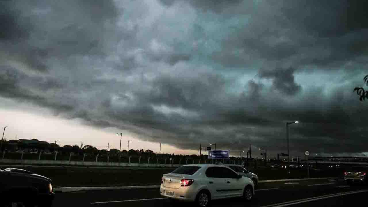 Inmet emite alerta de perigo de tempestades em 79 municípios de MS