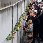 Angela Merkel celebra 30 anos da queda do muro de Berlim