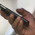 Anatel começa a enviar alertas sobre bloqueio de celulares piratas em MS