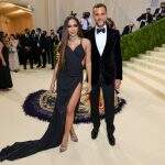 Met Gala 2021: Anitta aposta em fenda e recortes com look escolhido a dedo