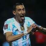 Argentina vence com golaço de Di María e complica Uruguai nas Eliminatórias