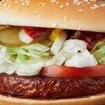 McDonald’s anuncia lançamento de hambúrguer vegano no cardápio.