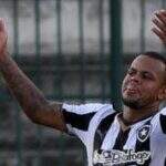 Justiça decreta prisão de atacante Bill, mas atleta do Botafogo nega situação