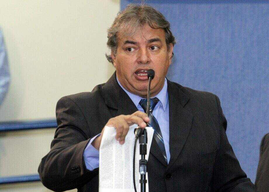 Vereador confirma ação contra extorsão, mas nega escândalo sexual