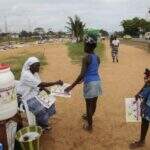 Ebola: crianças de Serra Leoa começam a voltar às aulas