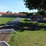 Vândalos destroem alambrado de campo de futebol no Jardim Canguru