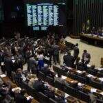 Câmara aprova em segundo turno PEC que reduz a maioridade penal