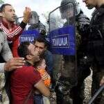 Polícia macedônica usa bombas contra imigrantes ilegais sírios