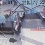 Vídeo: homem tem pé amputado após acidente em escada rolante na China