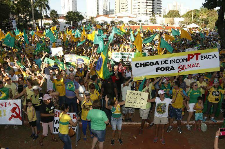 Movimento de Campo Grande quer apoio para ir a Brasília em protesto contra Dilma