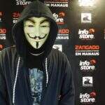 De máscara e com 2,4 milhões de seguidores, youtuber Zangado vem à Capital