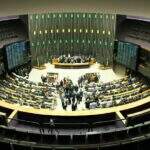 Deputados repercutem decisão de Cunha de aceitar pedido de impeachment de Dilma