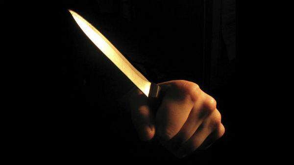 Ex-marido quebra celular e ameaça matar mulher com canivete
