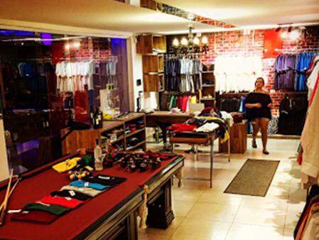 ÚLTIMO DIA! Bazar de roupas importadas acontece hoje com peças a partir de R$ 55,00