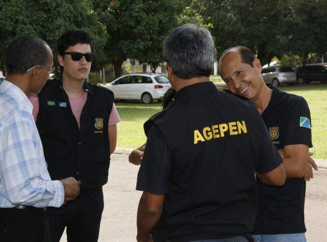 Com salário de R$ 2,9 mil Agepen abre 438 vagas em concurso para agentes