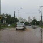 Chuva da madrugada causa alagamento e preocupa moradores da Capital