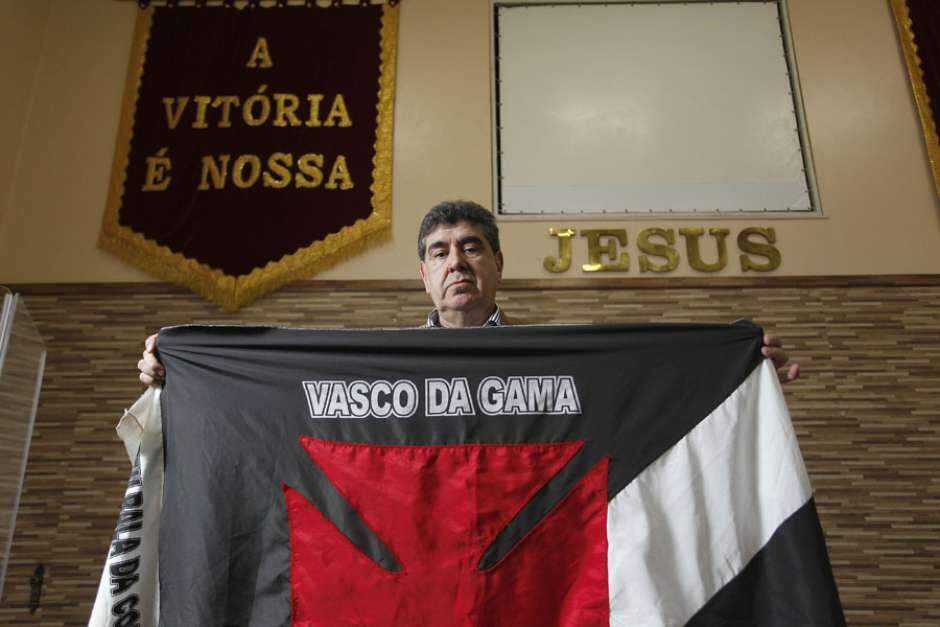 Em uma só reza, religiões se unem por um milagre vascaíno em Curitiba