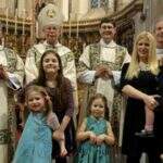 Vaticano abre portas para padres casados e cria dilema