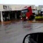 VÍDEO: caminhoneiros fazem ‘buzinaço’ na área central de Dourados